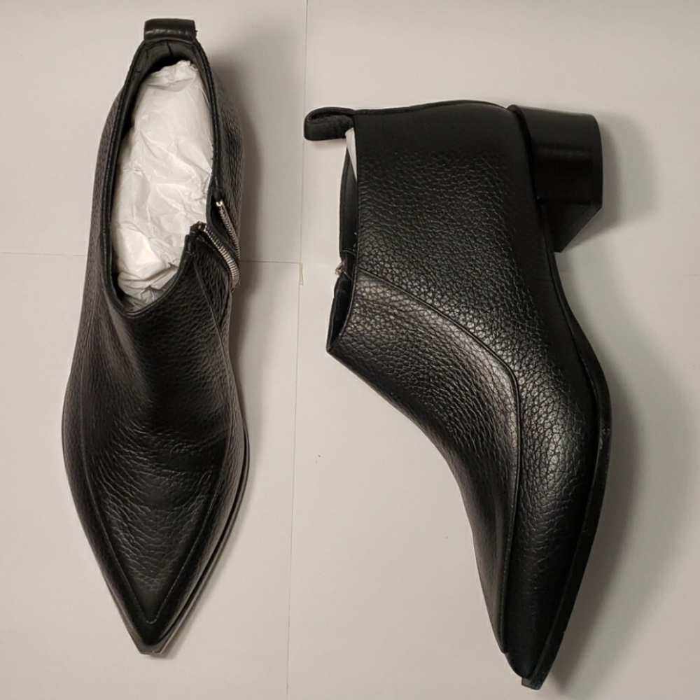 everlane Italy boss woman boots.